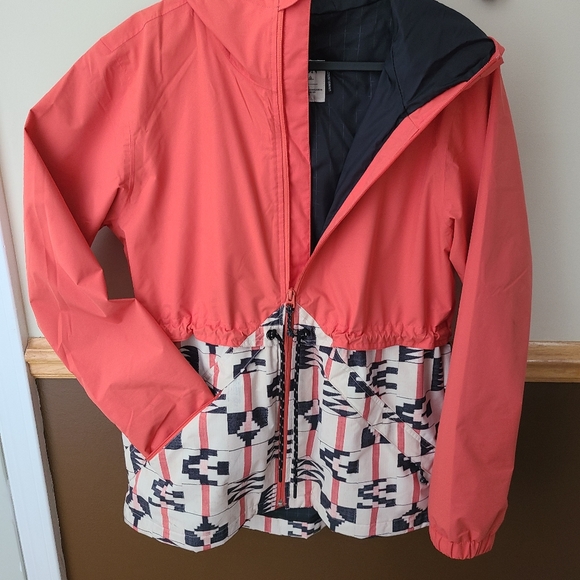 Burton Narraway rain coat - Picture 2 of 4